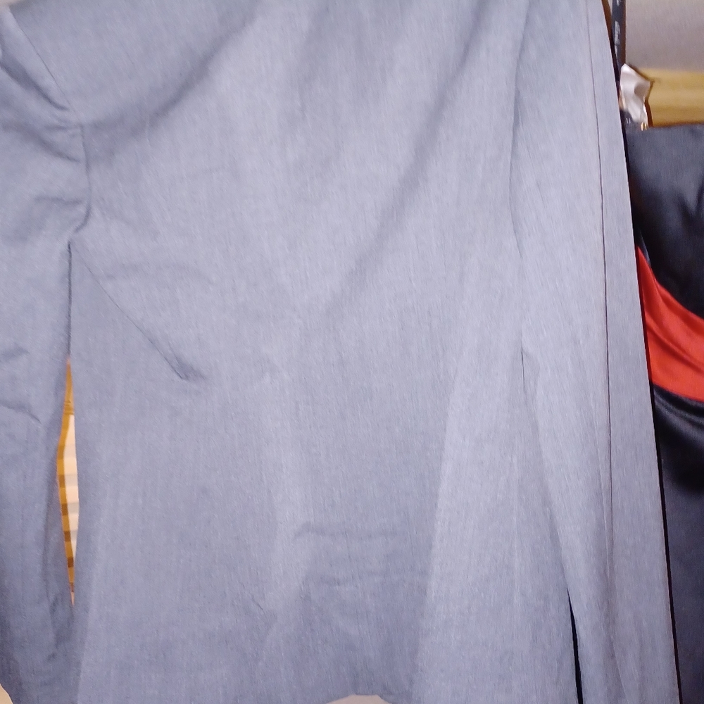 Dresses - Picture 11 of 16